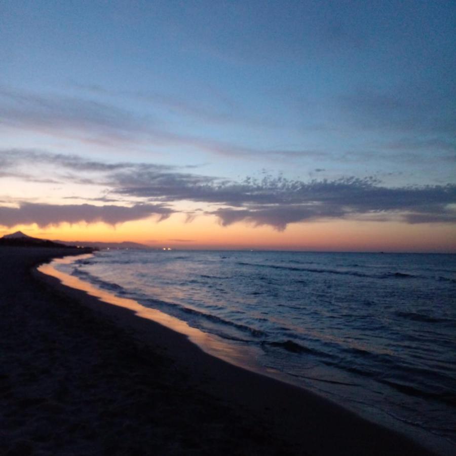 Ricky´s village Oliva Sunset Eksteriør bilde